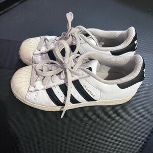 Adidas Superstar men’s 4.5 women’s 6.5